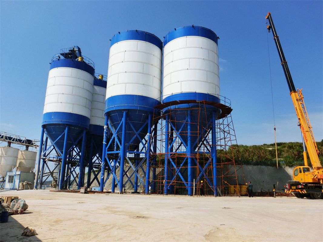 In 2014, LUWEI provided 6 sets 800T bolted silos for the Fuzhou-Pingtan Railway Road-rail Bridge (China